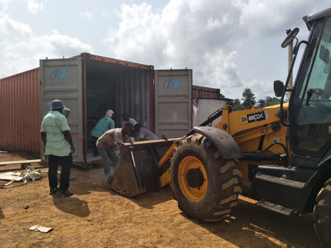 2tph palm oil pressing machines is unloading